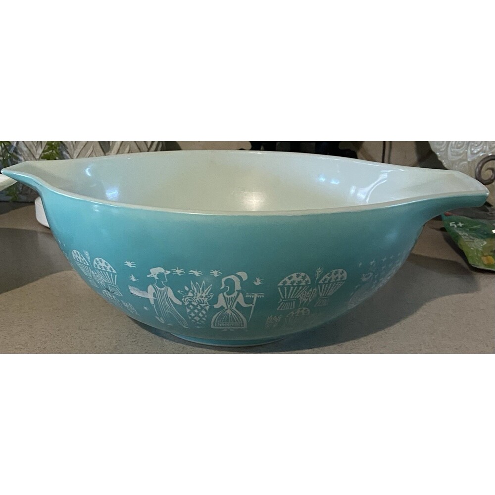 PYREX Amish Butterprint 4 Pc Cinderella Bowl  Set White/turquoise